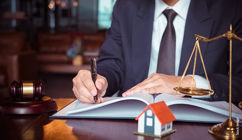 The importance of hiring a real estate lawyer for your home purchase